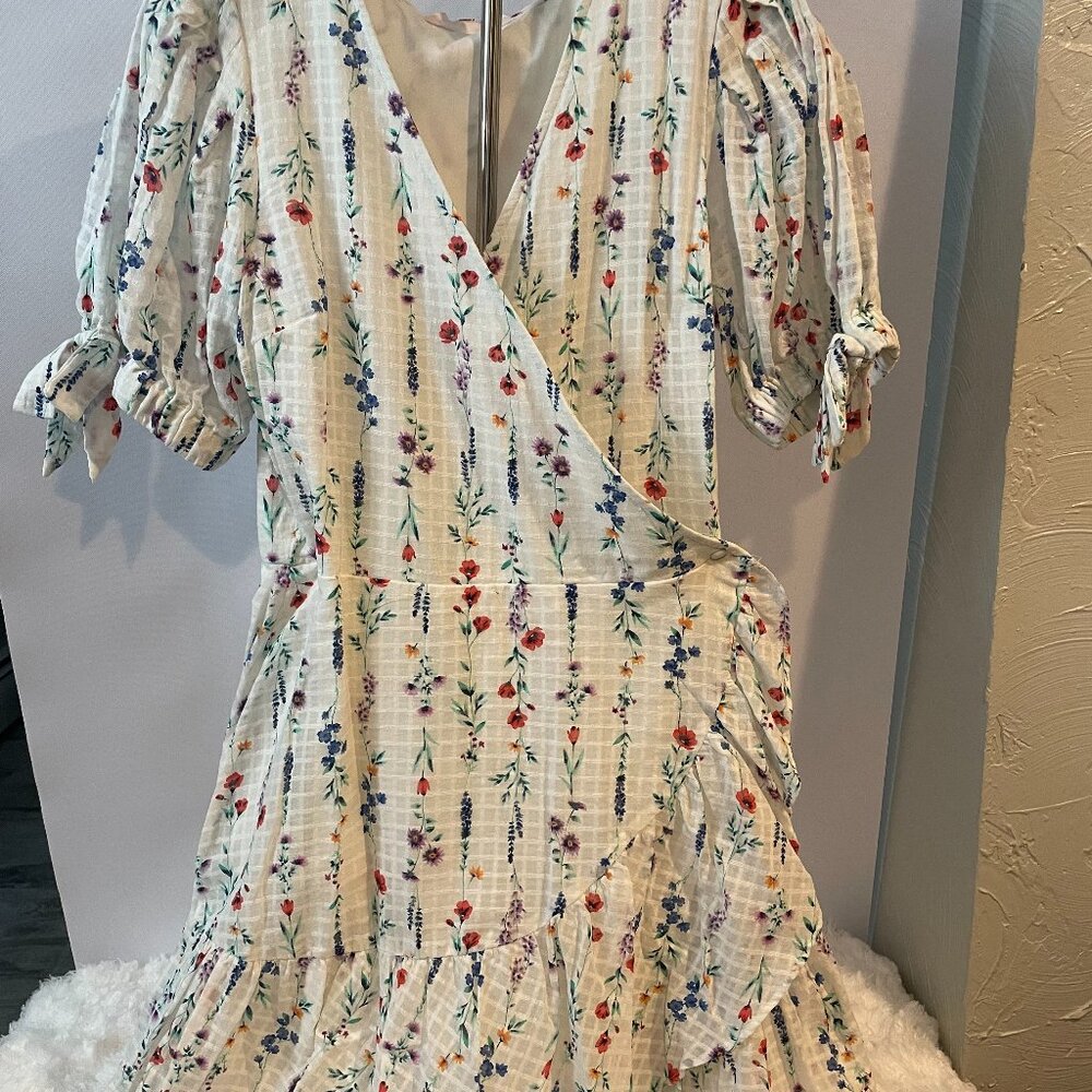 Lauren Conrad Mini Wrap Dress - White with floral
